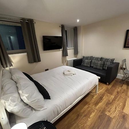 Modern Double Room With Sofa 爱丁堡 外观 照片