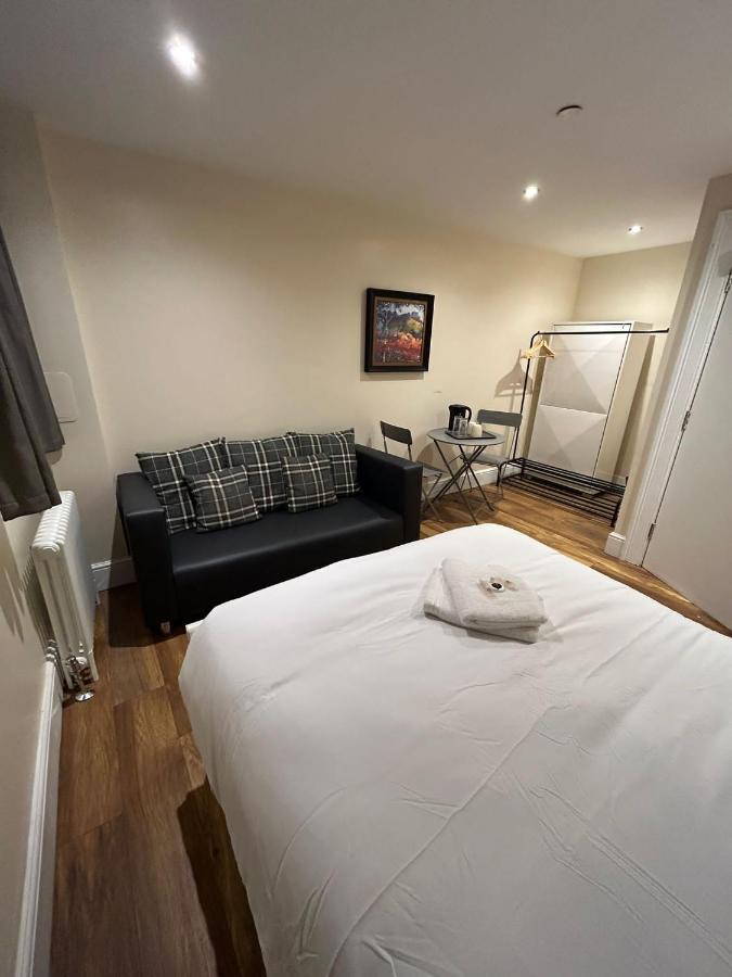 Modern Double Room With Sofa 爱丁堡 外观 照片