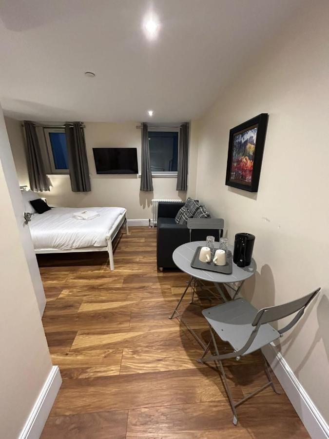Modern Double Room With Sofa 爱丁堡 外观 照片