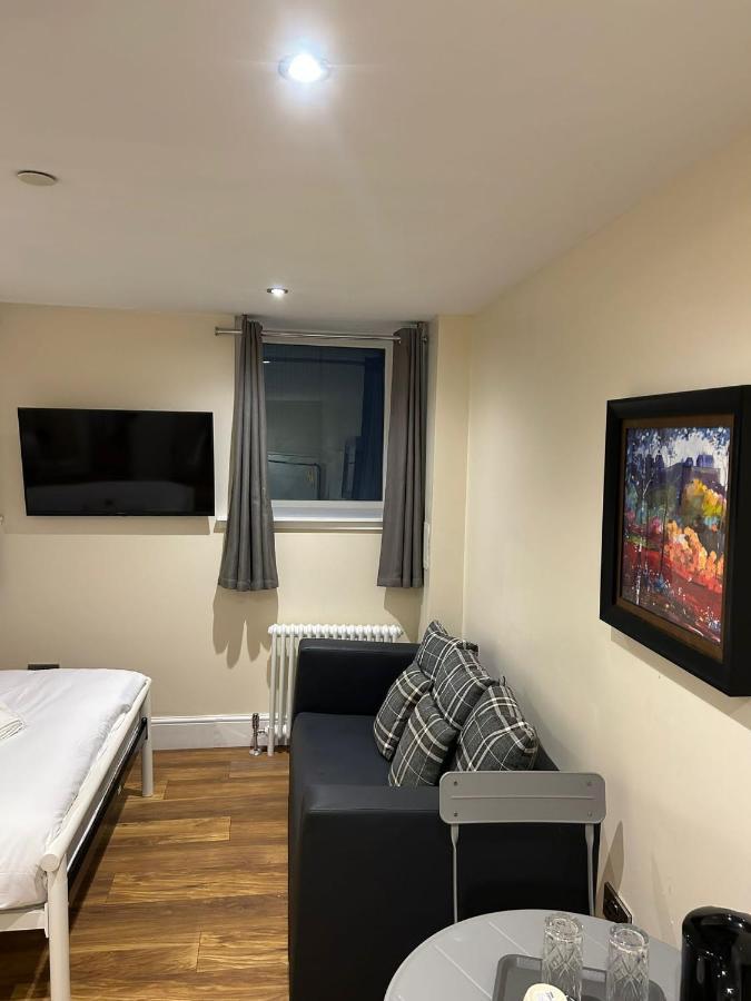 Modern Double Room With Sofa 爱丁堡 外观 照片
